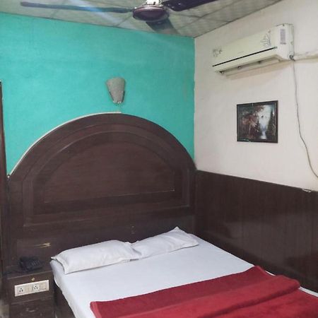 Hotel Diplomat Inn Neu-Delhi Exterior foto