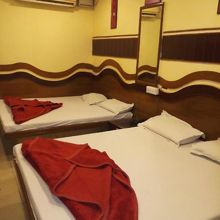 Hotel Diplomat Inn Neu-Delhi Exterior foto