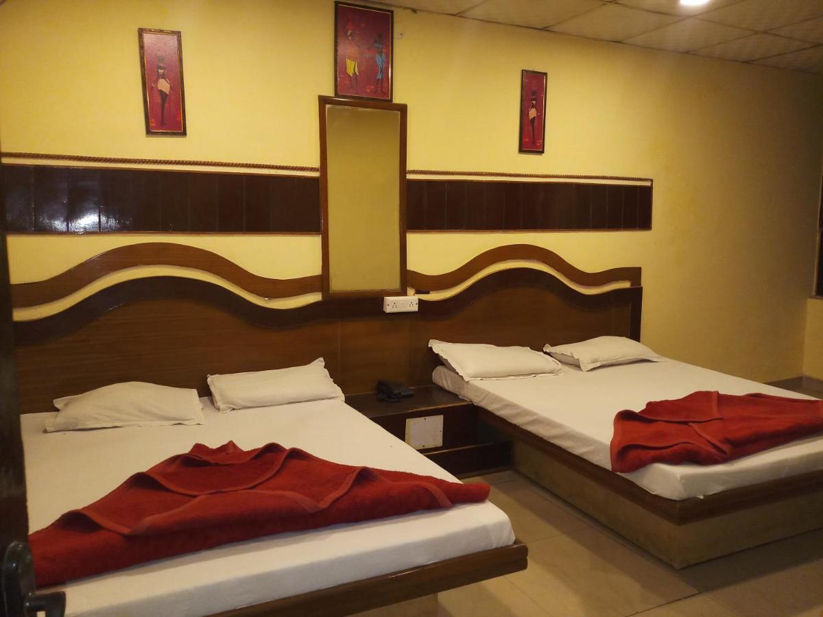 Hotel Diplomat Inn Neu-Delhi Exterior foto